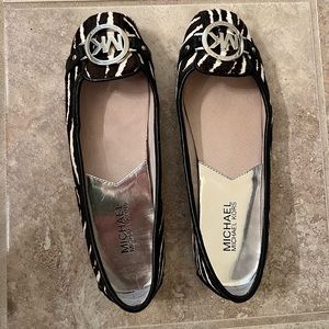 Michael kors flats like new